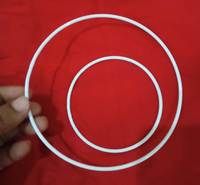 Fournisseur d'usine en gros d'anneaux circulaires en fer de plusieurs tailles, 4 mm, pour attrape-rêves, abat-jour en macramé et projets de bricolage.