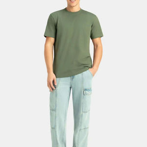 T-shirt pour homme à manches courtes vert olive, col rond, coupe classique, jersey décontracté, 100% coton, couleur unie, design simple - Product Image 2