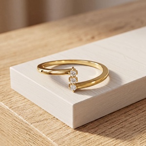 Anillo de Compromiso de Diamante de Laboratorio de Alta Calidad con Tres Piedras, Corte Redondo, Minimalista, Opciones en Platino y Oro, Anillo de Compromiso para Mujer - Product Image 6