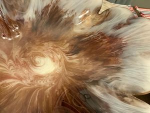 Bol en résine époxy brillante en promotion – Personnalisable pour événements promotionnels, cadeaux ou branding – Disponible à la vente - Product Image 3