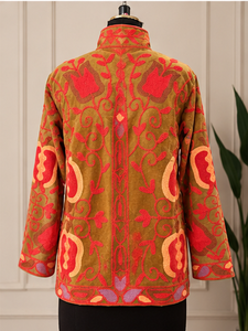 Veste bomber courte matelassée en coton style antique Jaipuri, séchage rapide, broderie folklorique botanique couleur Ocre, vêtements ethniques pour filles, export B2B - Product Image 3