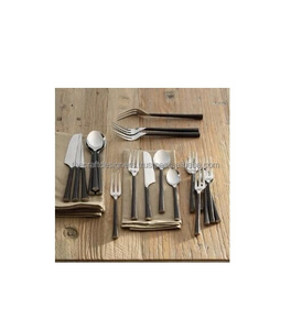 ชุดช้อนส้อมโลหะขัดเงาสวยงามสำหรับโต๊ะอาหารบ้านห้องครัวร้านอาหารงานปาร์ตี้และโรงแรมบุฟเฟ่ต์ - Product Image 1