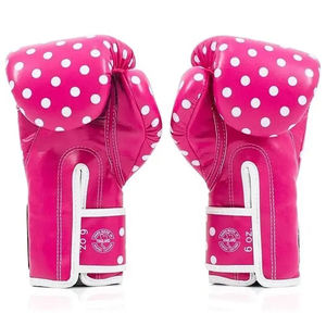 นวมชกมวยหนังแท้ Fairtex แบบติดตีนตุ๊กแก ปิดนิ้วเต็มรูปแบบ อุปกรณ์ฝึกซ้อมระดับมืออาชีพสำหรับผู้ใหญ่ ผลิตในปากีสถาน คุณภาพสูง - Product Image 3