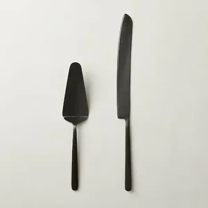 Ensemble élégant de service à gâteau et à fromage en métal artisanal pour mariages et réunions de famille avec un design intemporel Mariage - Product Image 1
