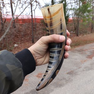 Corne à boire artisanale en corne de bœuf, authentique corne de vache et de buffle, cornes à boire vikings médiévales à prix abordables - Product Image 6