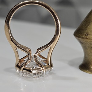 Anillo de Diamantes con Certificado IGI, Claridad VVS, Forma de Corazón, Diamante Cultivado en Laboratorio, Anillo de Boda en Oro Amarillo de 14K para Mujer - Product Image 5