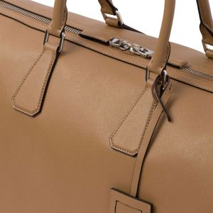 Sac de voyage en cuir brun foncé Signature, compagnon de voyage élégant - Product Image 4