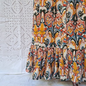 Jupe longue en coton pour femme, motif damassé arabesque imprimé, taille smockée, boutonnée sur le devant, ourlet à volants, multicolore, style bohème, faite à la main - Product Image 5