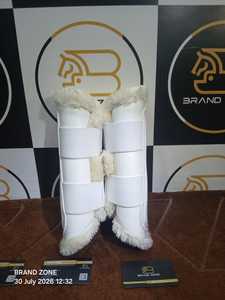 BRAND ZONE Bottes équestres en cuir verni pour chevaux, protections de tendons 8MM en néoprène et fausse fourrure, durables et confortables - Product Image 1