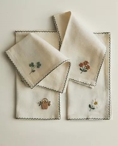 Serviette de table brodée en lin pur biologique réutilisable, fabriquée à la main, de luxe, pour mariages, fabricant de textiles de maison écologiques - Product Image 5