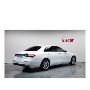 Mercedes-Benz Classe E E250 Exclusive Modèle Mai 2023 18 587 km Norme d'émission Euro V Boîte de vitesses automatique Sièges en cuir Gauche - Product Image 2