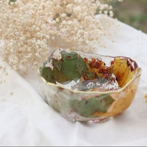 Bol de service en résine artisanale de qualité supérieure avec texture brillante et design à bords fins, idéal pour la maison, la cuisine, les fêtes ou comme cadeau. - Product Image 1