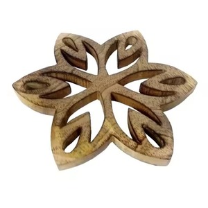 Sous-plat rond en bois 350 mm, design géométrique moderne, antidérapant, pour protection thermique et usage décoratif - Product Image 6