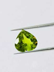 ZUBEDA GEMS JEWELLRY พลอยเพอริดอทดิบสีเขียวธรรมชาติ รูปหัวใจ ขนาด 2.00 กะรัต ได้รับการรับรอง หายาก ทรงเหลี่ยมเจียระไน สำหรับทำเครื่องประดับ - Product Image 4
