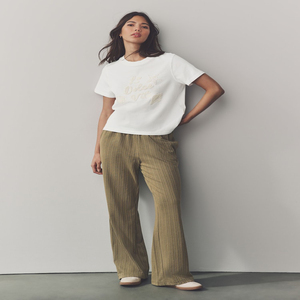 Camisetas de Manga Corta para Mujer, Cuello Redondo, Blancas, Bordadas, Mezcla de Spandex, Secado Rápido, Transpirables, con Diseño de Impresión Personalizada - Product Image 1