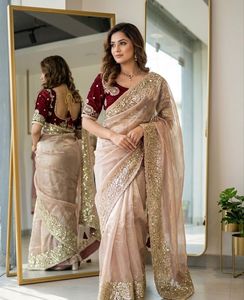 Sari de satén de diseño Fandy con hermoso borde bordado con lentejuelas y Butti en toda la prenda, con blusa completamente cosida. - Product Image 3