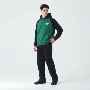Sudadera con Capucha Verde para Hombre Hawk Eye, Manga Larga Negra, Corte Regular, Informal, 100% Algodón, para Invierno, con Bolsillos Laterales - Product Image 4
