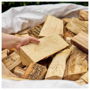 Bois de chauffage fendu séché au four à combustion longue durée pour les cheminées et les poêles domestiques - Product Image 6