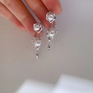 Pendientes Retro de Perlas Irregulares de Doble Cuentas, Color Plateado, Perla Preservada, Estilo Casual, Joyería de Moda al por Mayor - Product Image 1