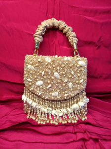 Pochette de mariée tendance faite à la main avec des perles dorées, sac à main en cristal à franges, sac de soirée indien, sac à main brodé pour mariage, taille personnalisée OEM - Product Image 2