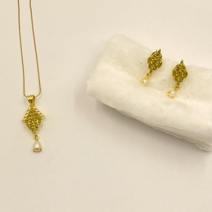 Conjunto de Collar de Perlas y Cristal de Peridoto Real a Precio de Fábrica, Colección de Joyería Nupcial con Piedra Marquesa, Regalo para Ella - Product Image 1