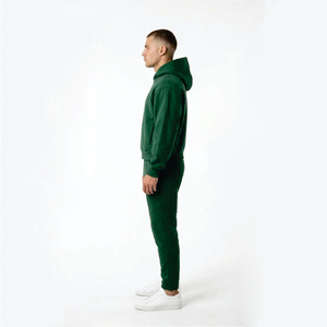 ชุดวอร์มเทคฟลีซสีเขียวเข้มพรีเมียมเฮฟวี่เวท – เสื้อฮู้ดดีไซน์ไซเบอร์-เออร์เบินแบบมีแผ่นผ้าต่อและกางเกงจ็อกเกอร์ทรงเข้ารูป - Product Image 4