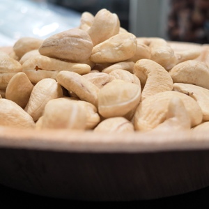 Best Selling African W320 Cashew Kernels Premium Cashew <b>Nuts</b> for Bulk Supply Retail Distribution and Food Service Industry - Product Image 3
