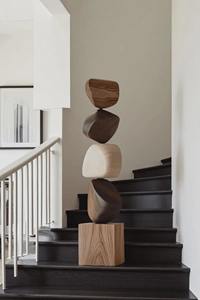 Sculpture de table en bois style galets, pièce décorative pour bureau, intérieurs de maison et décoration de comptoir d'accueil, provenant d'Inde - Product Image 2