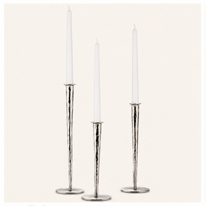 Juego de 3 Portavelas Cónicos de Metal Plateado Martillado de Lujo, Forjados a Mano, para Centros de Mesa en Bodas y Eventos - Product Image 3