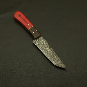 Couteau EDC à lame fixe en acier Damas, forgé à la main, manche en bois Pakka rouge, bolster en bois de rose, pour camping, bushcraft et utilisation polyvalente - Product Image 2