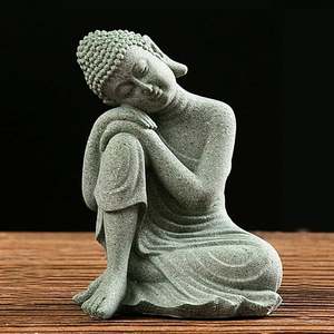 Statue de Bouddha en pierre de sable naturelle créée par des artisans expérimentés pour l'aménagement paysager extérieur, les sanctuaires domestiques, les studios de yoga, les centres de villégiature et les jardins - Product Image 3