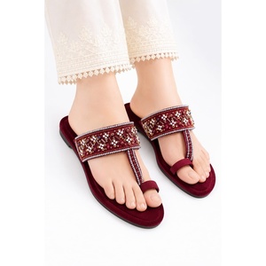 Chappals Kolhapuri en Cuir pour Femmes, Dessus en Velours, Impression Personnalisée, Respirants, Légers, Imperméables, Tendance Mode - Product Image 2