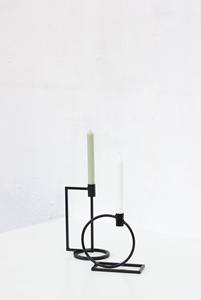Candelabros Cónicos de Hierro Natural Ecológicos Hechos a Mano de Alta Calidad en Negro Mate, Plateados, para Navidad, Pascua, Hogar Moderno - Product Image 3
