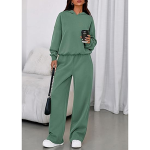 Ensemble de survêtement décontracté pour femmes, sweat-shirt oversize et pantalon en molleton doux, ensemble confortable en deux pièces, tenue tendance de style streetwear - Product Image 2