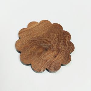 Banyan Tree Beaux sous-verres en bois carrés et ronds personnalisés gravés au laser avec logo Tapis et tampons élégants - Product Image 5