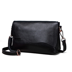 Sac à bandoulière à rabat pour femme, sac à bandoulière en cuir véritable tendance pour femme, sac messager en cuir - Product Image 1
