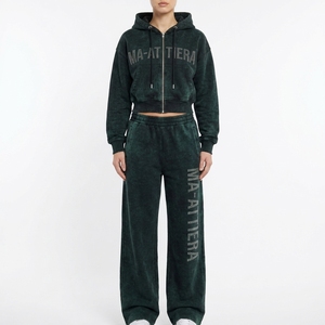 Conjunto de Sudadera con Capucha y Pantalones Jogger para Mujer, Personalizado, Lavado Ácido, Negro, con Cierre, de Algodón y Felpa, Ropa Deportiva Urbana, Venta al Por Mayor OEM - Product Image 3
