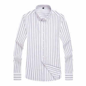 เสื้อเชิ้ตผู้ชายสีพื้นเรียบหรู แขนยาว ติดกระดุม ผ้าคุณภาพพรีเมียม ดีไซน์ทันสมัย ให้ลุคทางการอย่างมีระดับ - Product Image 3
