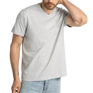 Camiseta cómoda para hombre con construcción transpirable y estilo para el día a día. - Product Image 1