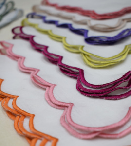 Elegant Linen Scalloped <b>Edge</b> Napkin Embroidered Border Cloth Napkin Wedding Reception Restaurant Dining Table Decor - Product Image 6