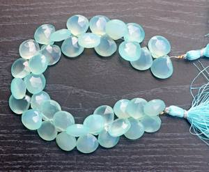 ลูกปัดหินแคลเซโดนีสีน้ำทะเลธรรมชาติทรงหัวใจเจียระไน ร้อยเป็นเส้น สำหรับทำเครื่องประดับ ขายส่ง - Product Image 1