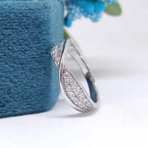 Anillo de Moissanita RITZIN para Mujer, Diseño Único de Dos Filas con Incrustaciones, Corte Brillante, Media Eternidad, Anillo a Juego para Boda y Aniversario - Product Image 1