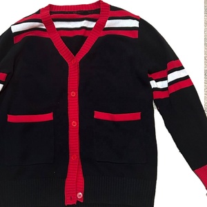 Cárdigan Personalizado para Mujer, Negro y Rojo, Tejido, Cuello en V, Manga Larga, Color Rosa y Verde Sólido, Estilo Sorority - Product Image 4