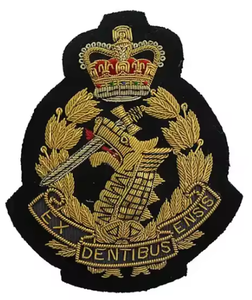 Insignia de blazer universitaria de diseño personalizado con bordado a mano de seda india y hilo de bullion, accesorios de prendas de vestir para coser, al por mayor - Product Image 1