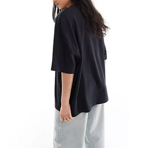 Camiseta de Mujer de Alta Calidad, Corte Ajustado, Cuello Redondo, Manga Corta, Hombros Caídos, Tejido Jersey, Ecológica y Resistente - Product Image 2