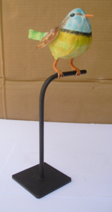 Oiseau en fer peint sur support - Product Image 4