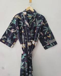 Robe Kimono en Coton Imprimé à la Main Motif Safari Tropical Bleu Marine, Peignoir Midi Respirant Taille Haute pour Femme - Product Image 1
