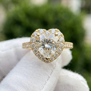 Anillo de Compromiso Premium con Diamante Cultivado en Laboratorio de 3 Quilates, Corte Corazón, E VVS2 VS1, Diseño Romántico de Anillo de Promesa con Halo - Product Image 1