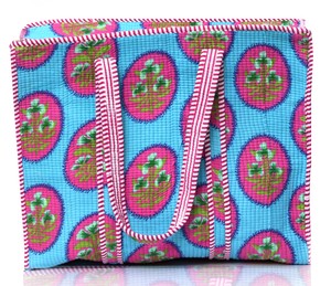 Sac fourre-tout matelassé vintage en coton floral avec fermeture éclair, fait main, léger, pour le quotidien, les voyages, la plage et le shopping - Product Image 2