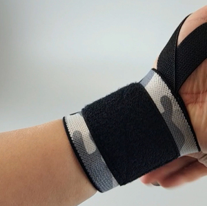สายรัดข้อมือลายพรางแบบพรีเมียม ปรับได้ สายรัดยกน้ำหนักสำหรับออกกำลังกาย ฟิตเนส รองรับข้อมือ ขายส่ง - Product Image 5